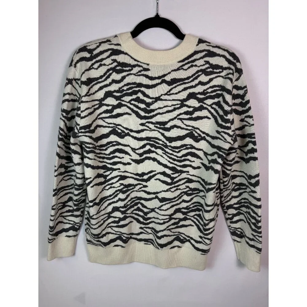 Daily Ritual Womens‎ Crewneck Sweater Animal Printed size Medium Outdoor Stretch